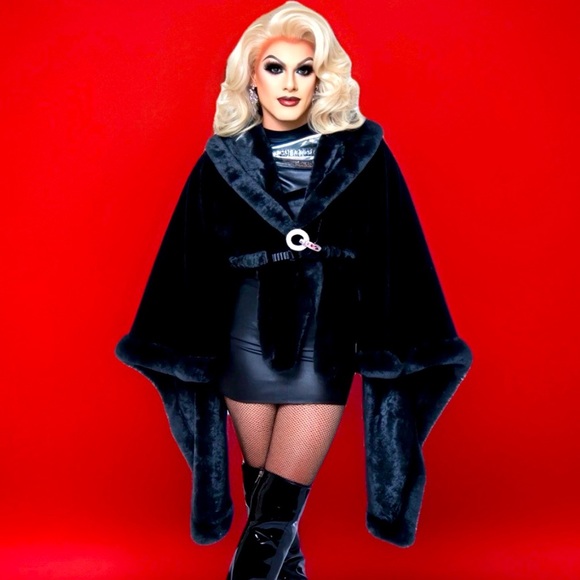 Laura Jackets & Blazers - Luxury Laura Size 0 Shawl Fur satin lined black with rhinestone buckle sissy cd